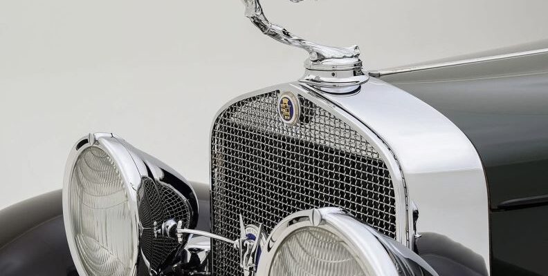 кадиллак возрастом 96 лет выставлен на продажу