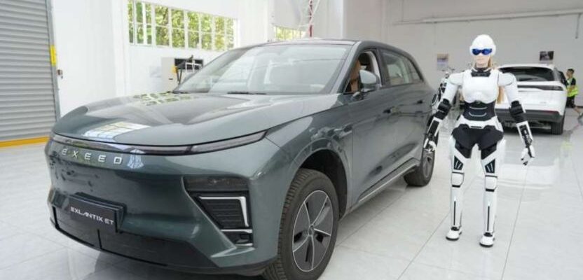 гуманоидный робот научился открывать двери авто