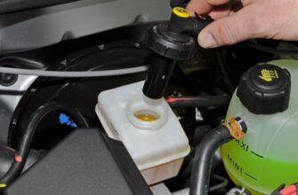 когда нужно менять тормозную жидкость