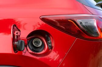 почему бензобак с разных сторон