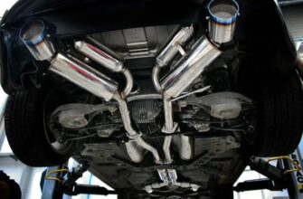 почему выхлопная система расположена по разному